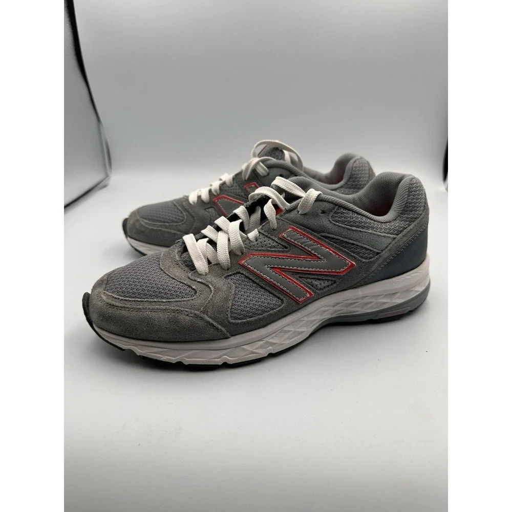 New Balance‎ Womens Sneaker Size 8.5B 795 v1Comfort with Ultra comfort